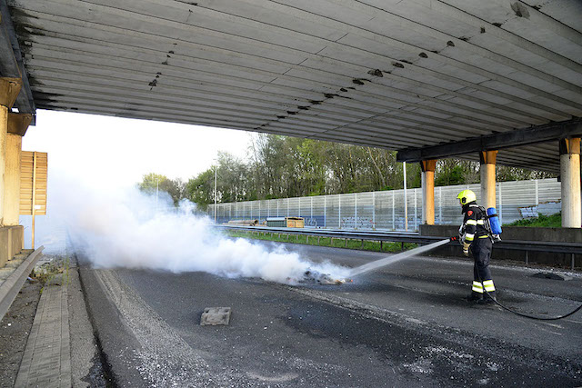 2017/85/20170423-20u30 GB 006 Buitenbrand Amsterdamse Baan.jpg